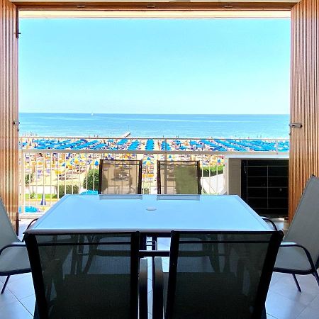 Fronte Mare Stupenda Terrazza Piramide Jesolo Lido Carraro Immobiliare - Family Apartments Extérieur photo